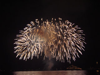 2008kurehanabi54.jpg (20155 oCg)